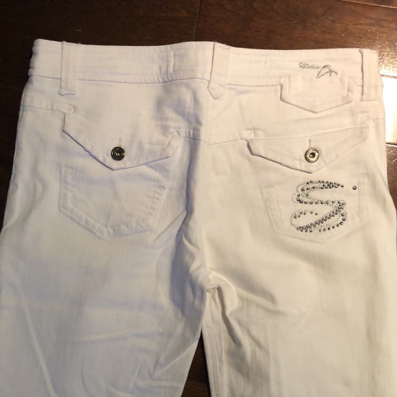 White jean short - Picture 2 of 8